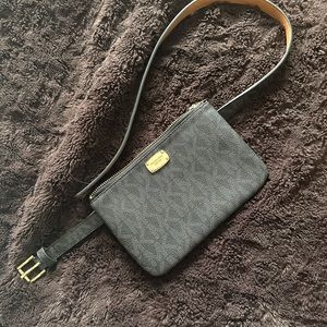 Michael Kors belt purse Size small